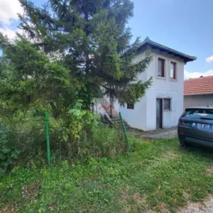 Kuća na prodaju u selu Popović u Sopotu